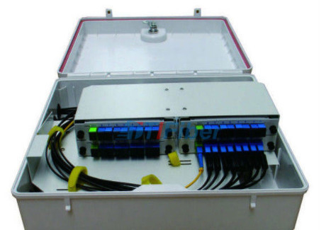 Outdoor PLC Fiber Splitter Distribution Box Wall Mounted Fiber Optical Distribution Box